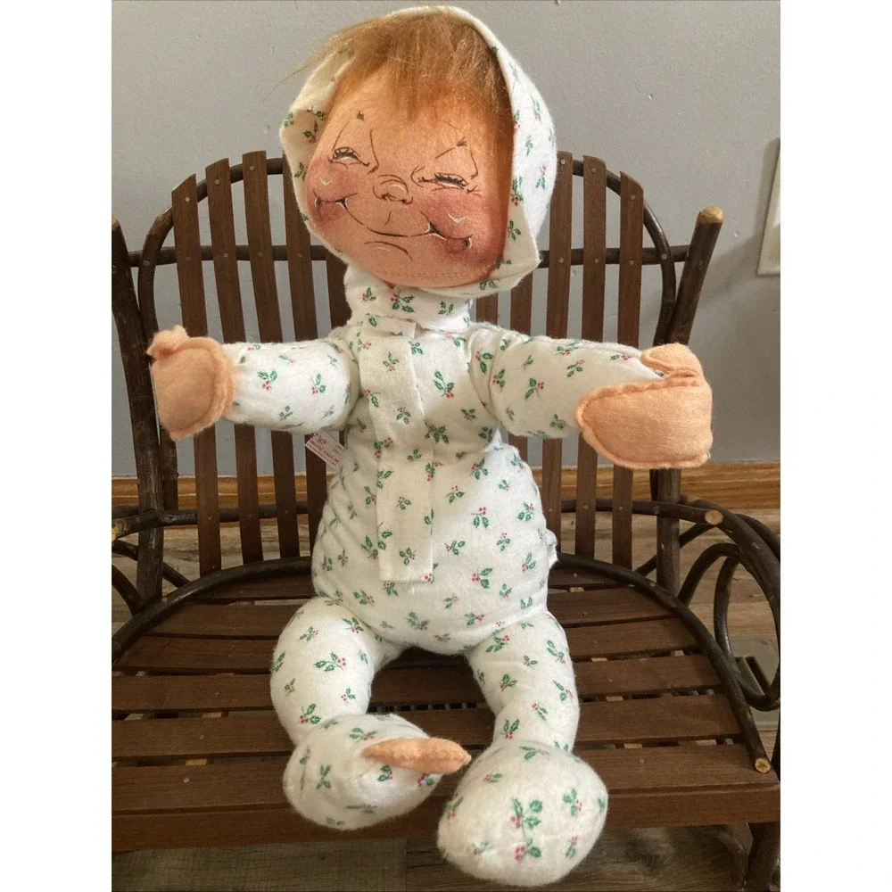 Annalee Child 1989 Child Sitting in Holly Patterned Outfit 12